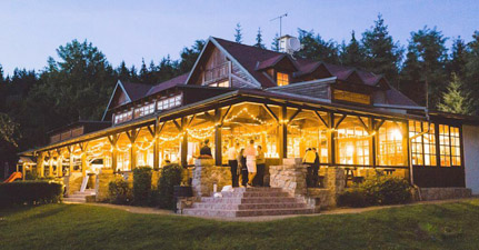Hlavní svatební dekorace - světelná výzdoba